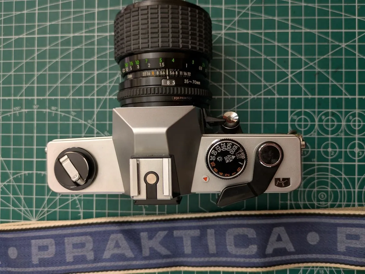 🎞️ Praktica SLR camera + Sigma Zoom - Image 4