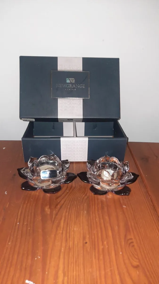 Newgrange Living lotus tealight holders