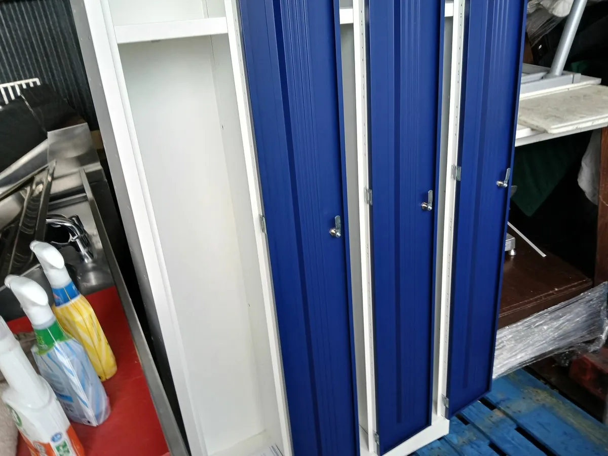Personal lockers 3x1..one unit ..(4) lots - Image 3