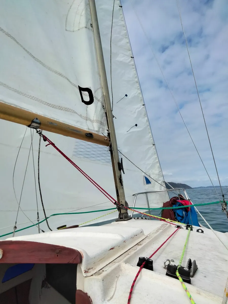 Hunter 19 Europa yacht - Image 2