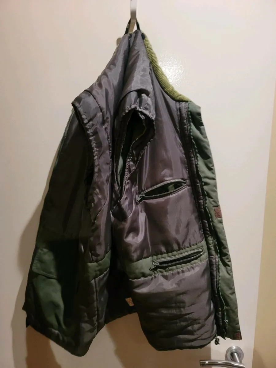 Mens Vest, Size L - Image 3