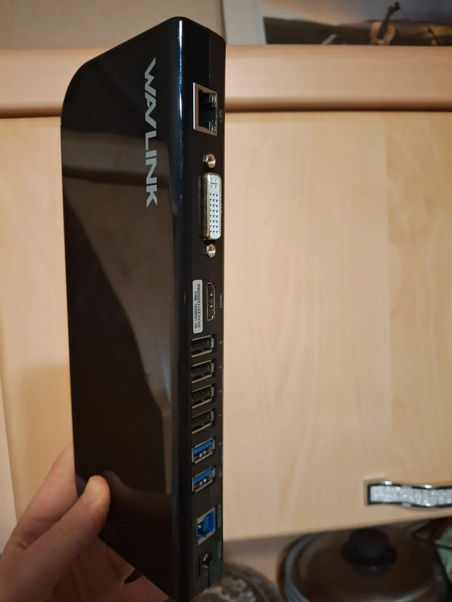 Wavlink USB 3 docking station - Image 1