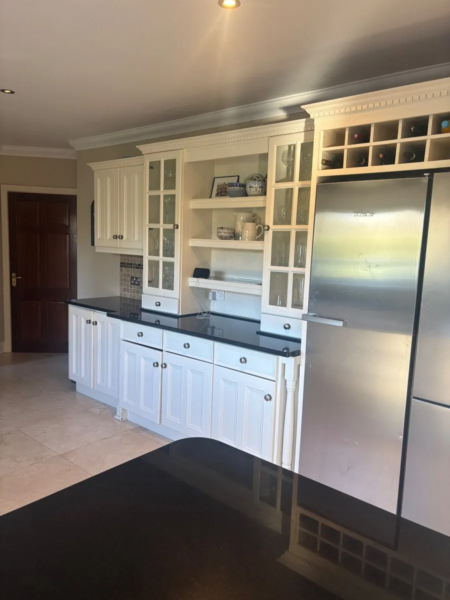 Kitchen units and appliances - Image 2