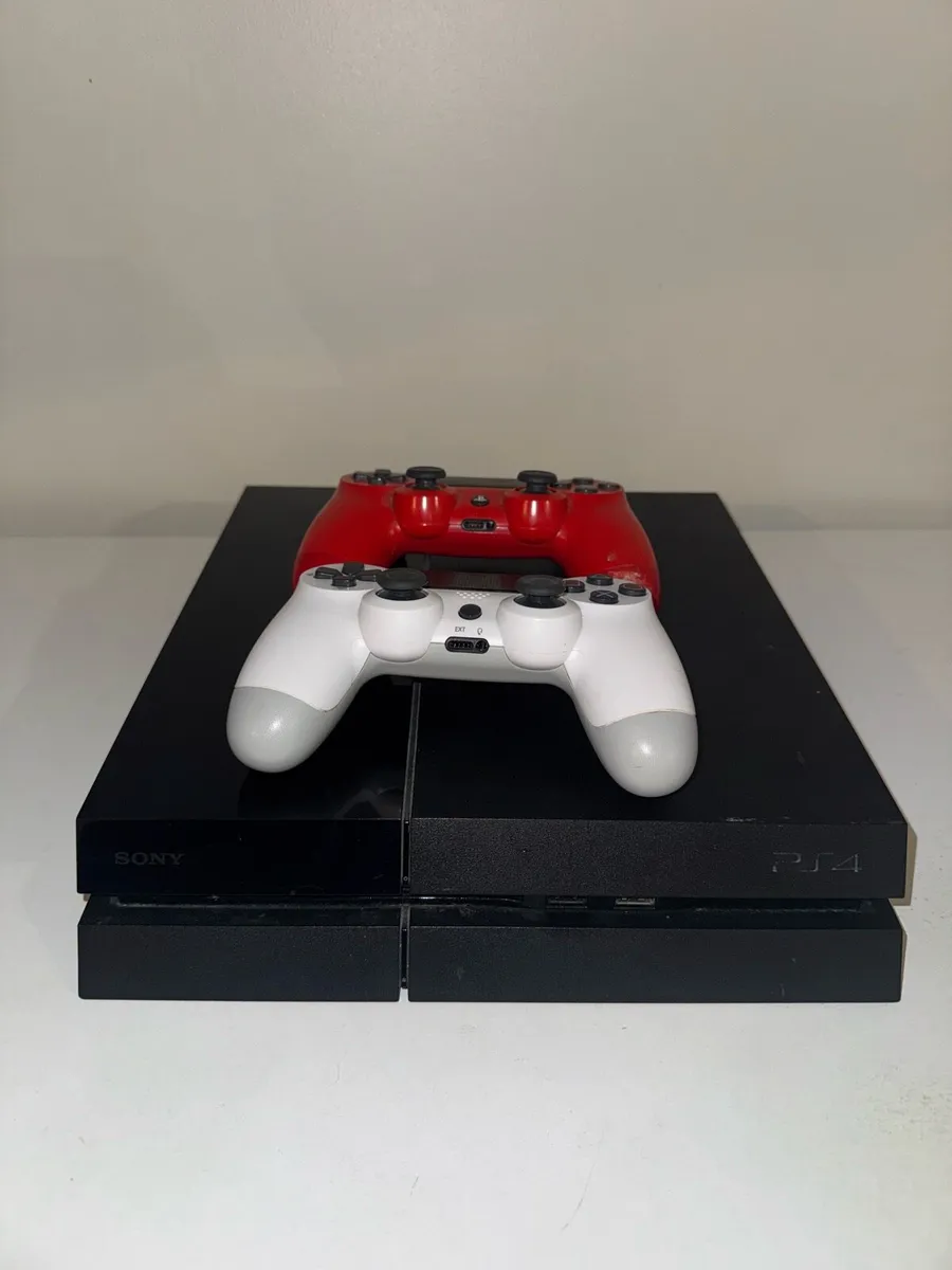 Playstation 4 - Image 1