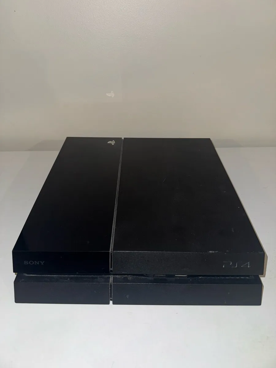 Playstation 4 - Image 3