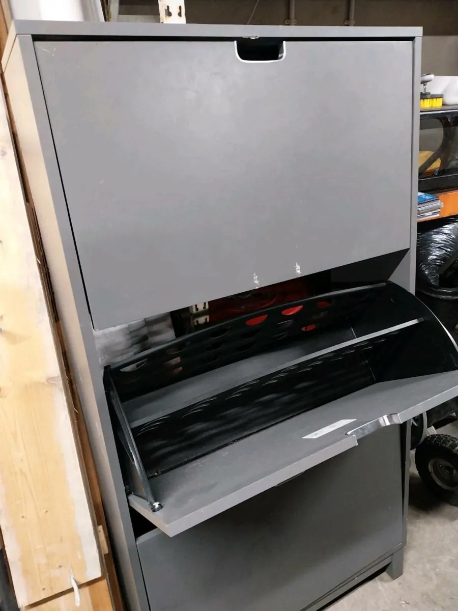 Large shoe storage - Image 2