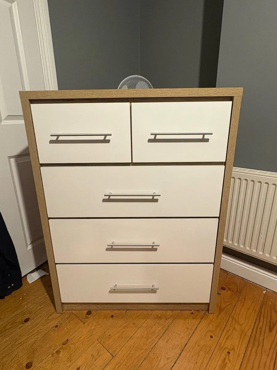 Bedroom furniture - Image 1