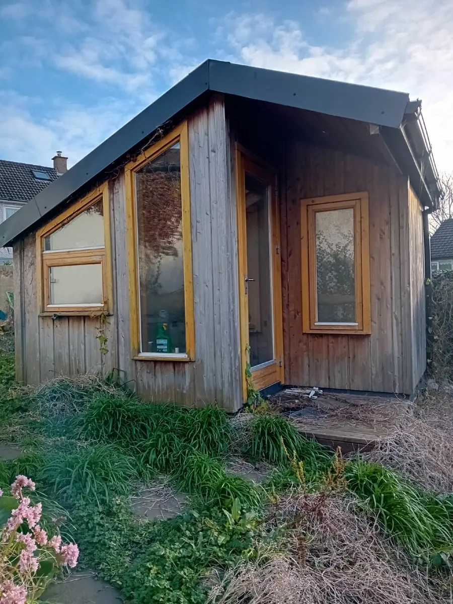 Outdoor office - Image 1