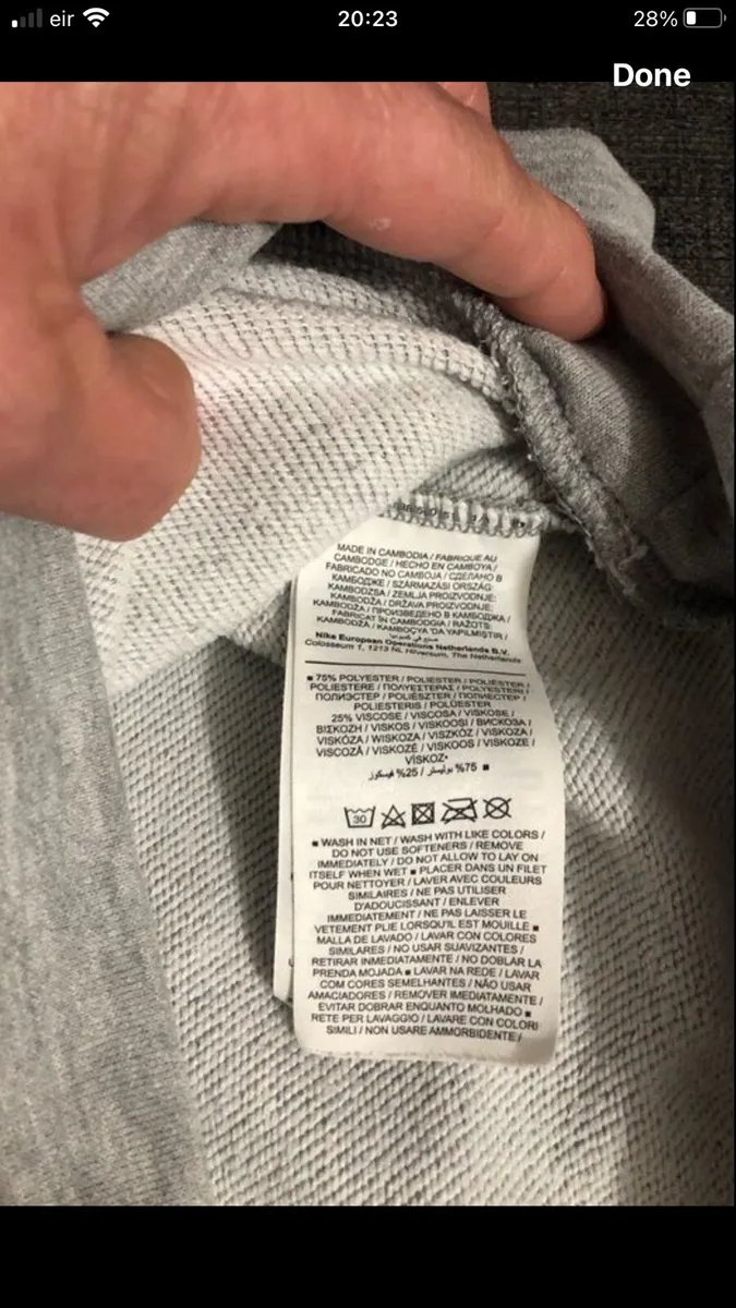 Mens / Boys Nike hoodie size S €10 - Image 4