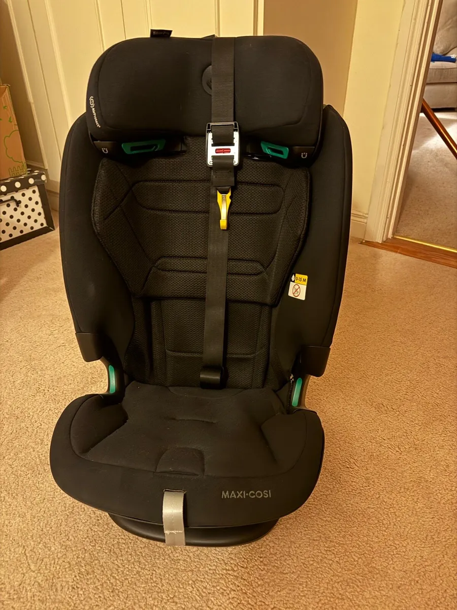 Maxi-Cosi Titan Pro i-size nearly new - Image 3