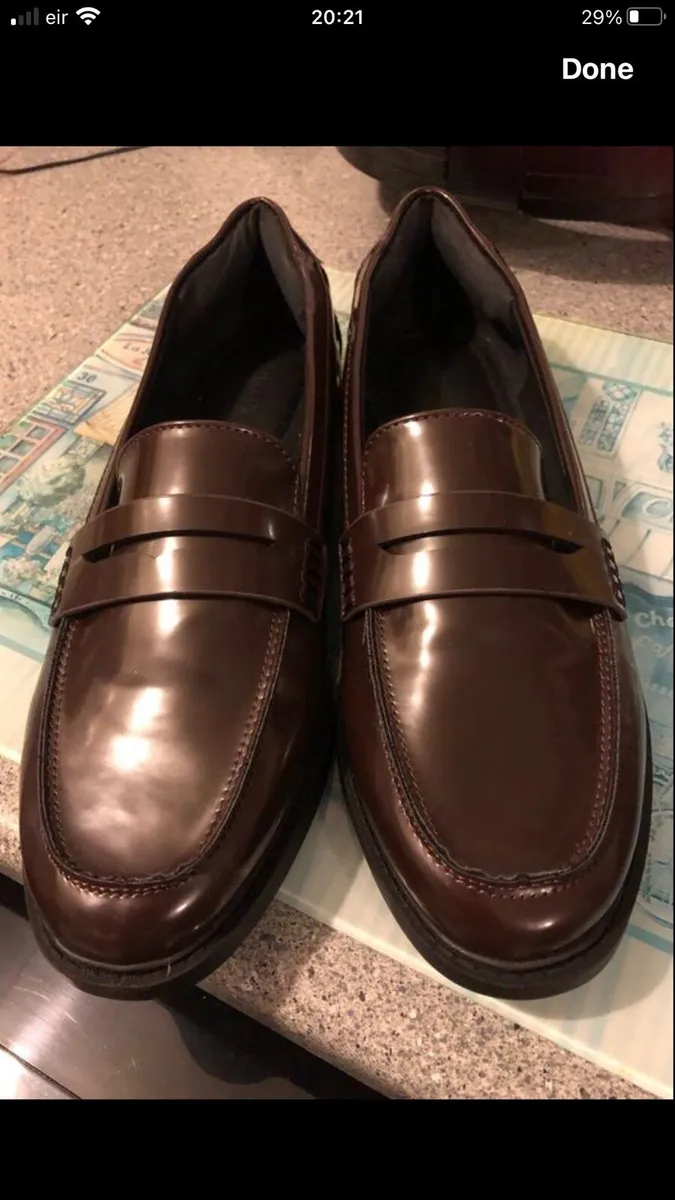 Mens new shoes size 6 €15 - Image 1