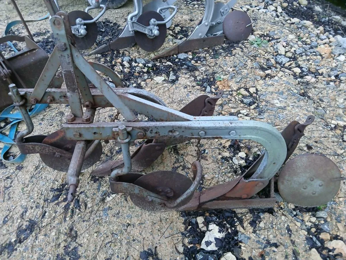 Ferguson 2 furrow plough - Image 1