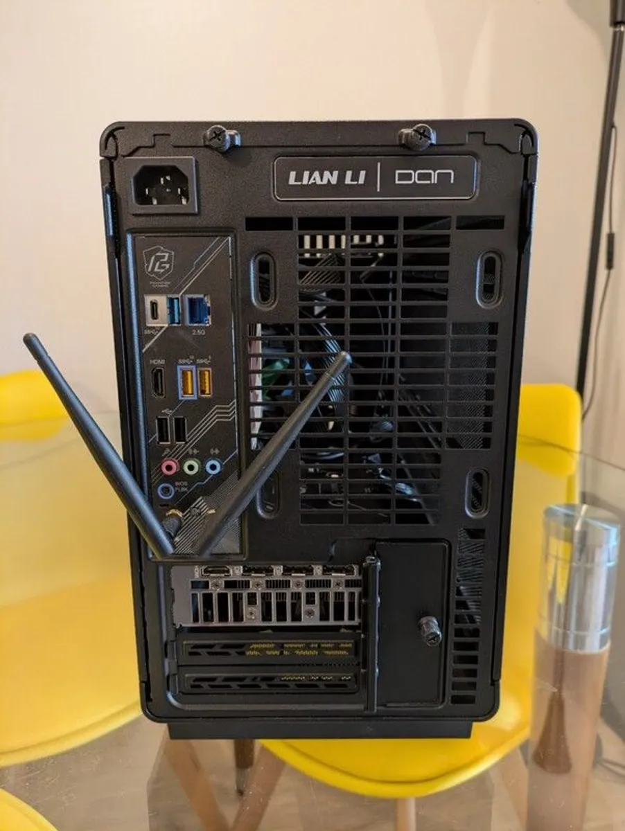 Lian Li | Rtx 5060 Ti 16gb | Ryzen 5 7600 | 32gb Ddr5 - Image 4