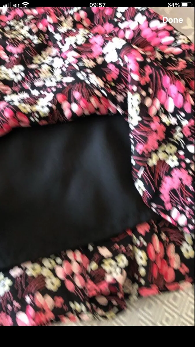 Ladies stunning skirt size 10 €10 - Image 3