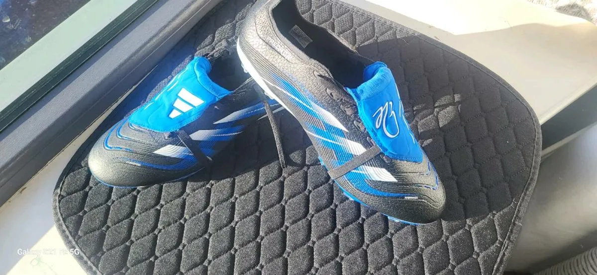 Football boots - Image 2