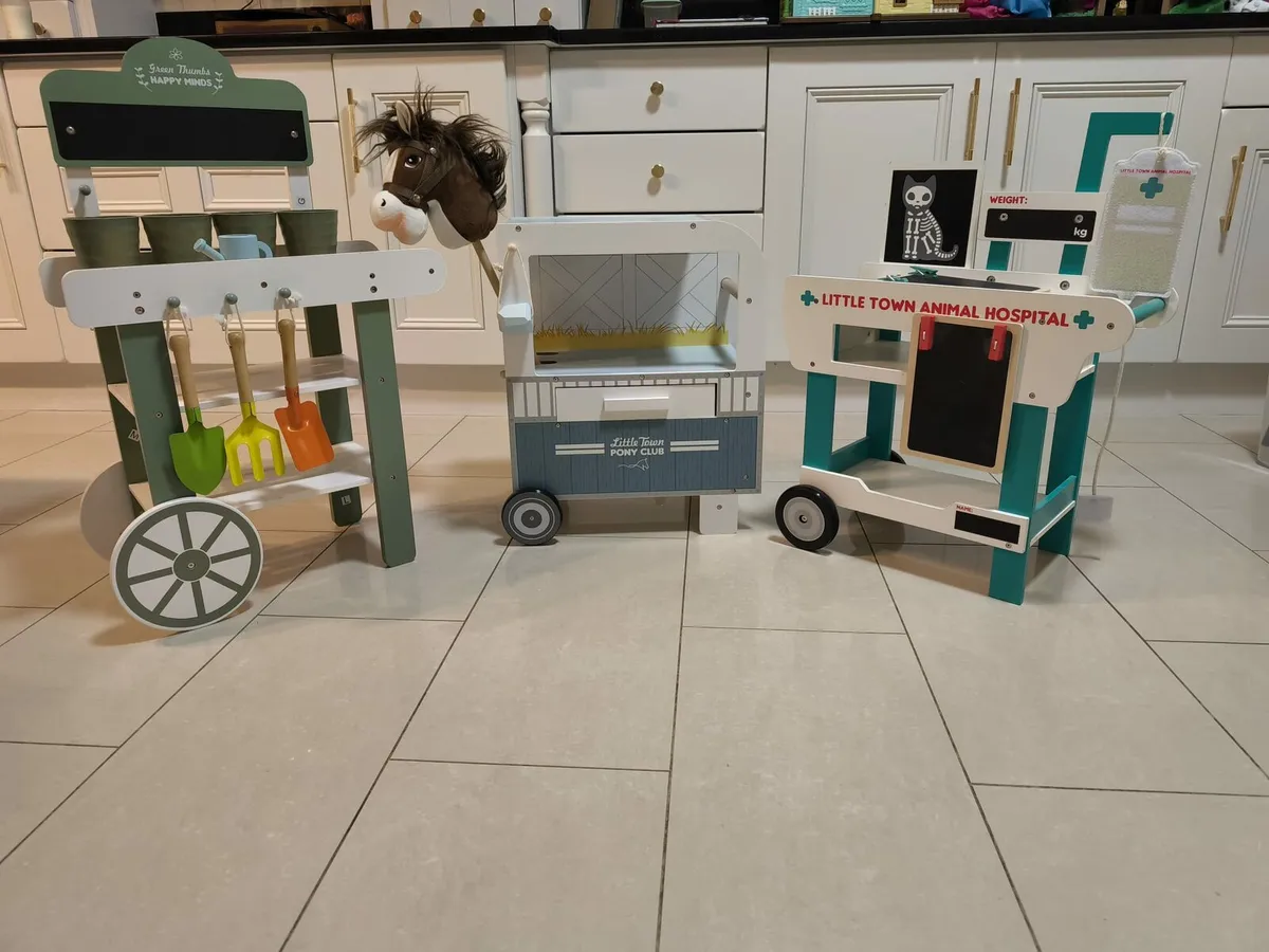 Little town stalls like new