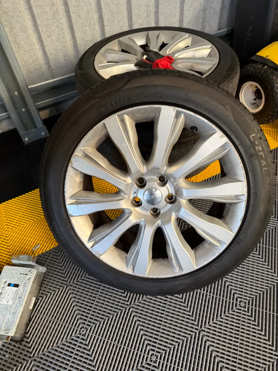 2014 Rangrover genuine alloy wheels - Image 1