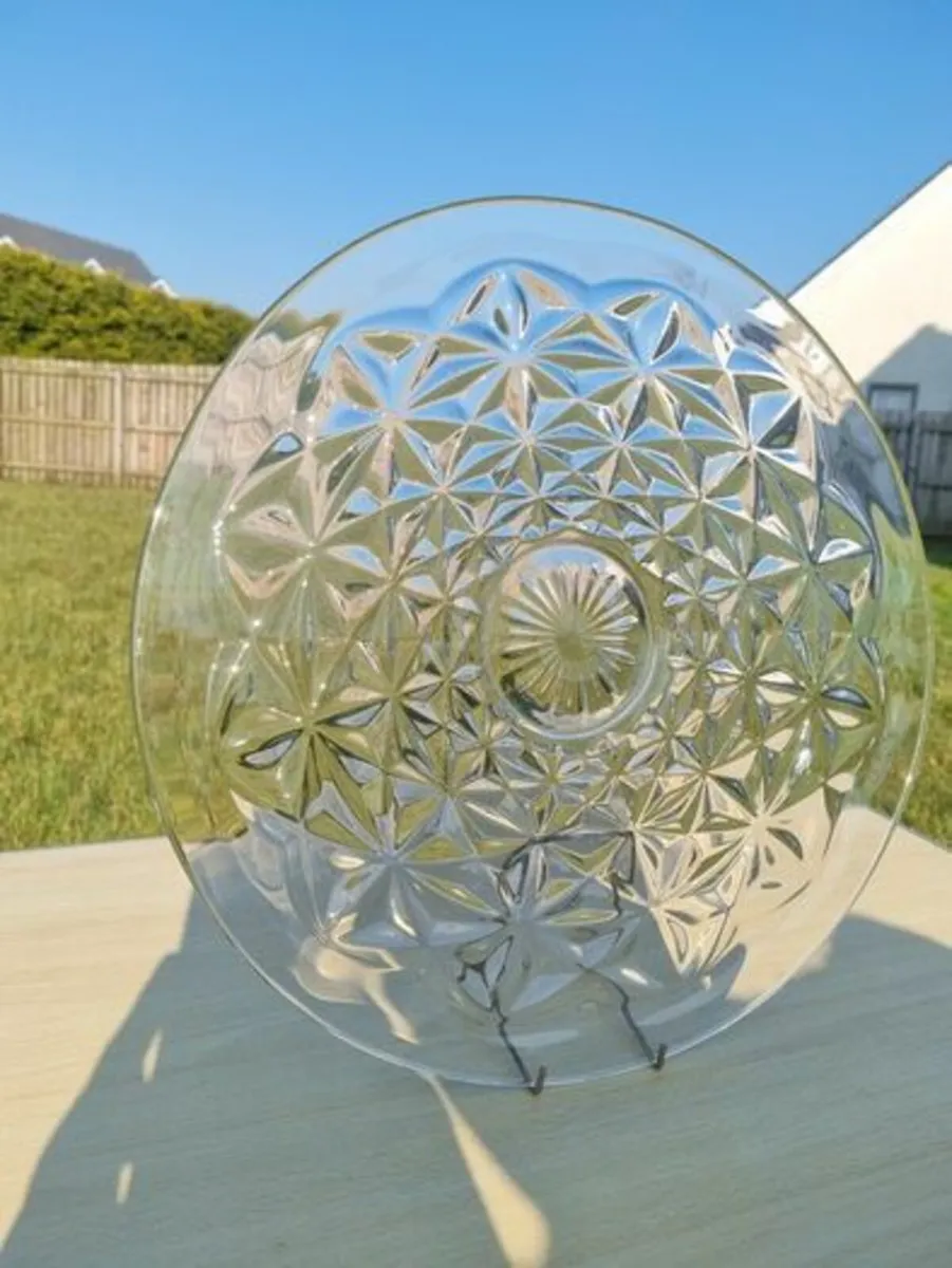 Large glass decorative plate - Image 1