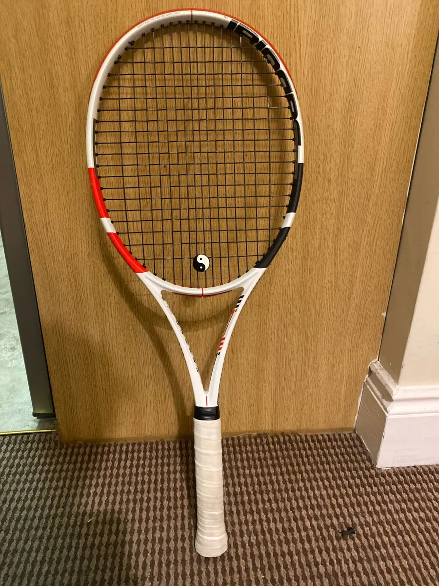 Babolat Pure Strike 16*19 tennis racket - Image 1