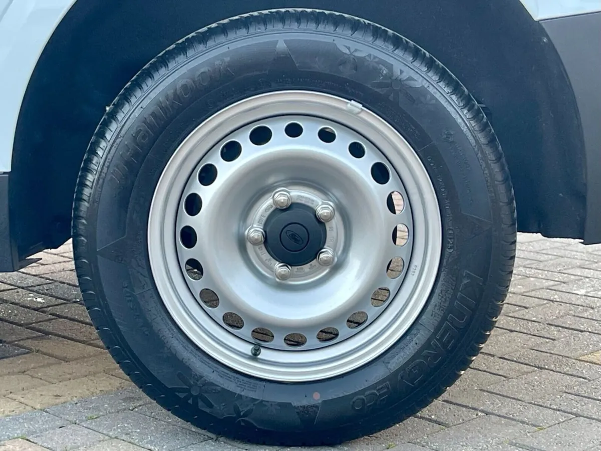 2025 Ford Transit Courier Small Panel Van - Image 3