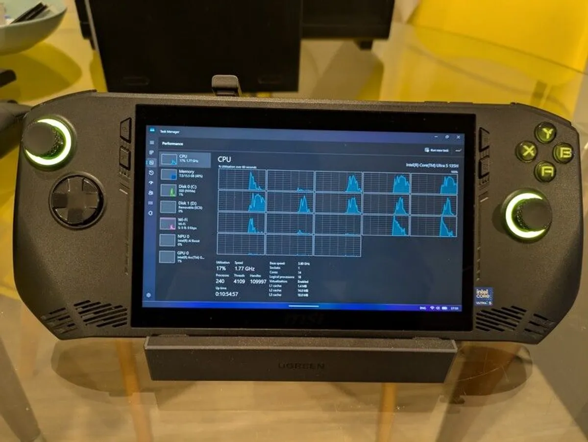 MSI Claw Handheld Gaming PC - Core Ultra 5 135H - 512GB SSD