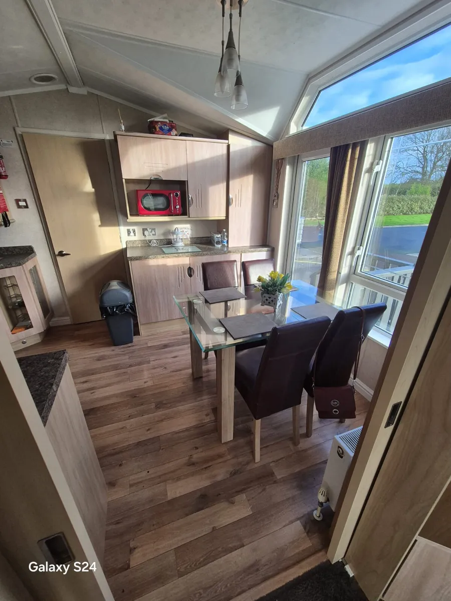 FULL RESEDENTIAL SPEC VOGUE LODGE - Image 3