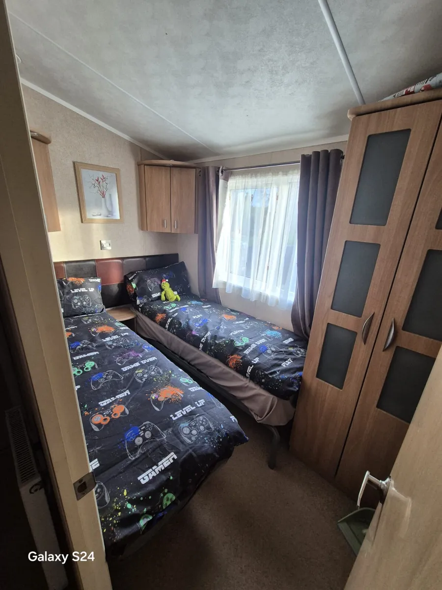 FULL RESEDENTIAL SPEC VOGUE LODGE - Image 4