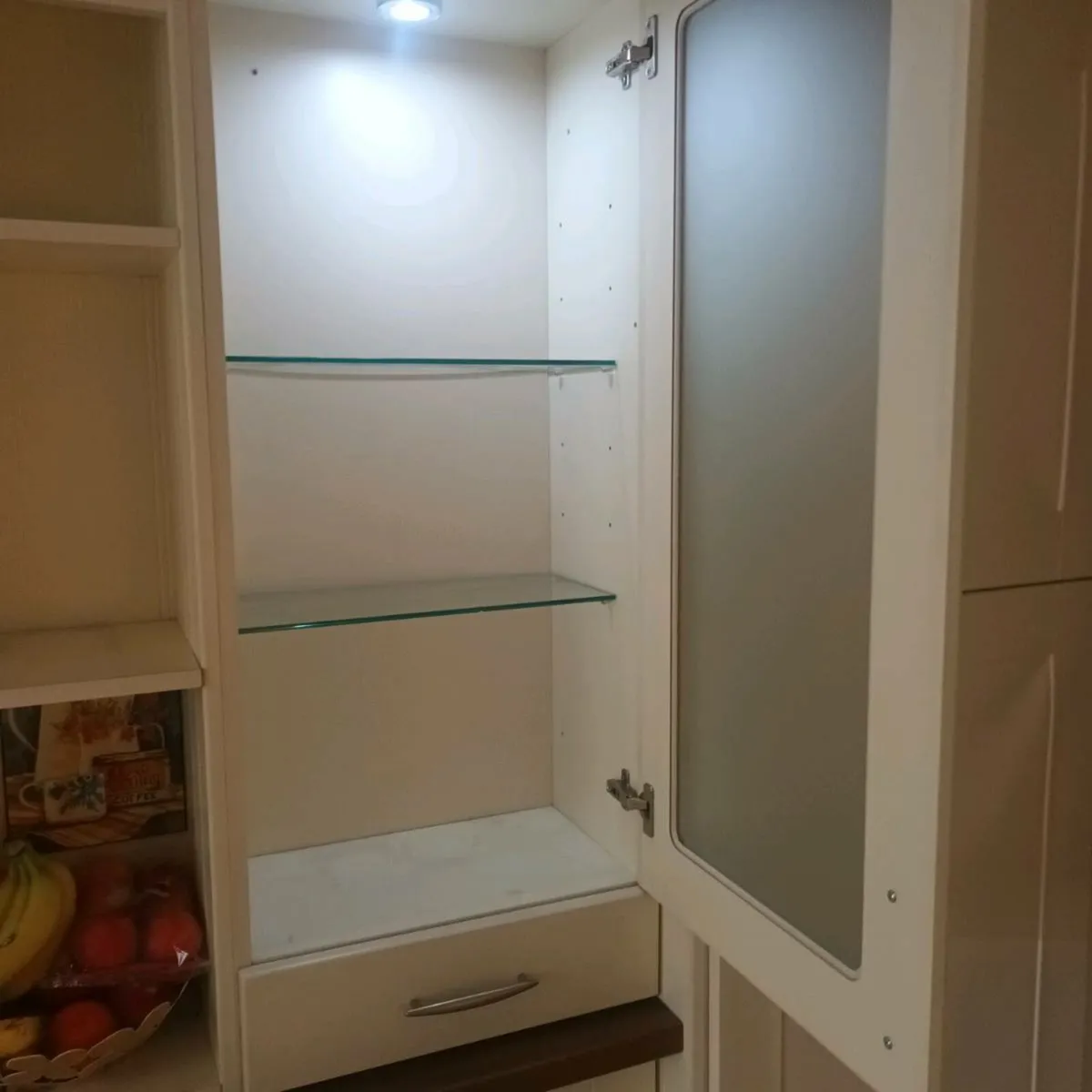 Kitchen unit/chairs - Image 3