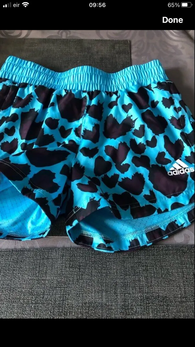 Girls adidas shorts 13/14 €10 - Image 2