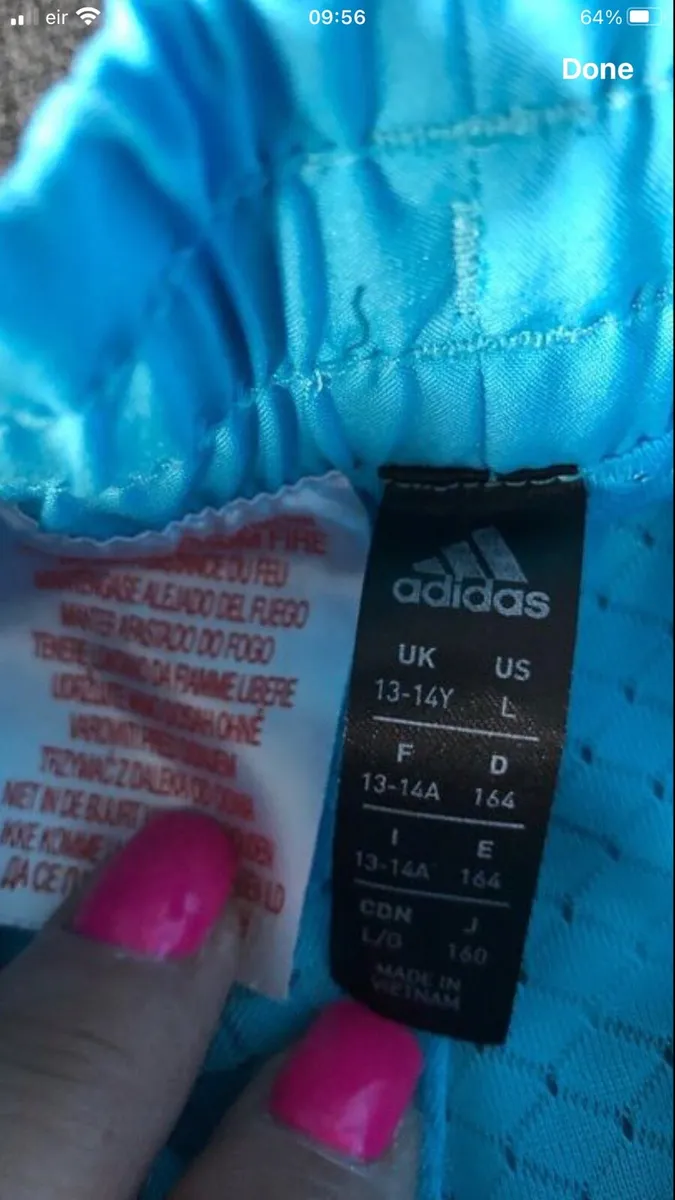 Girls adidas shorts 13/14 €10 - Image 4