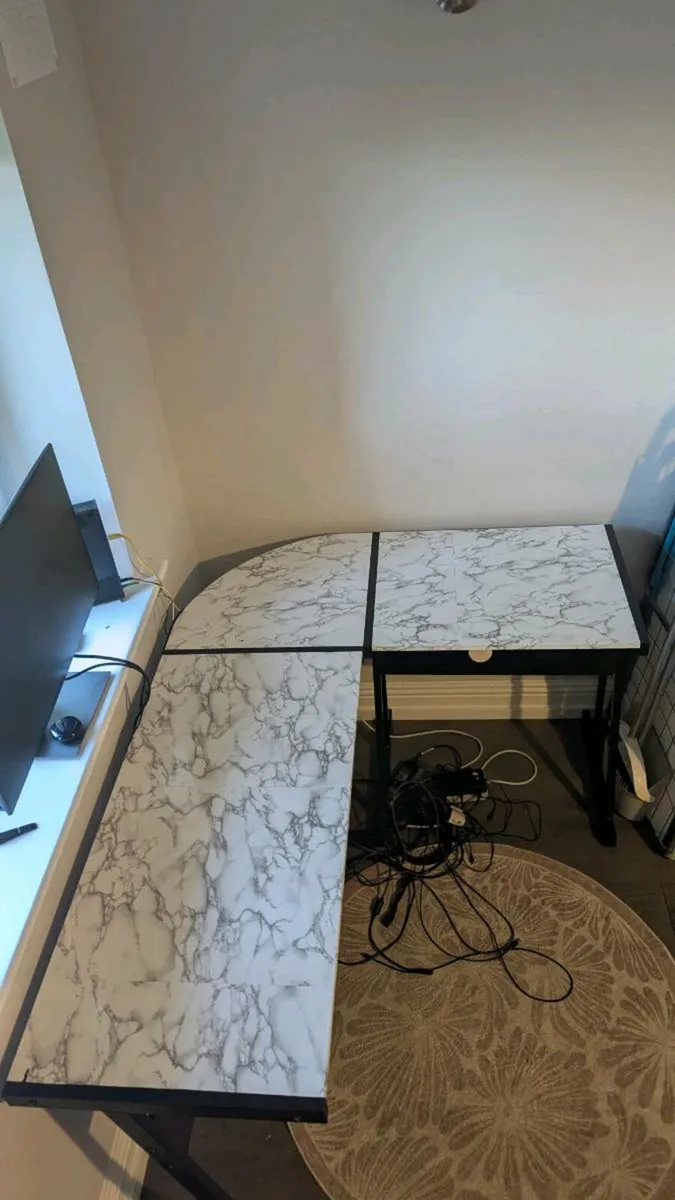 Office Table - Image 1