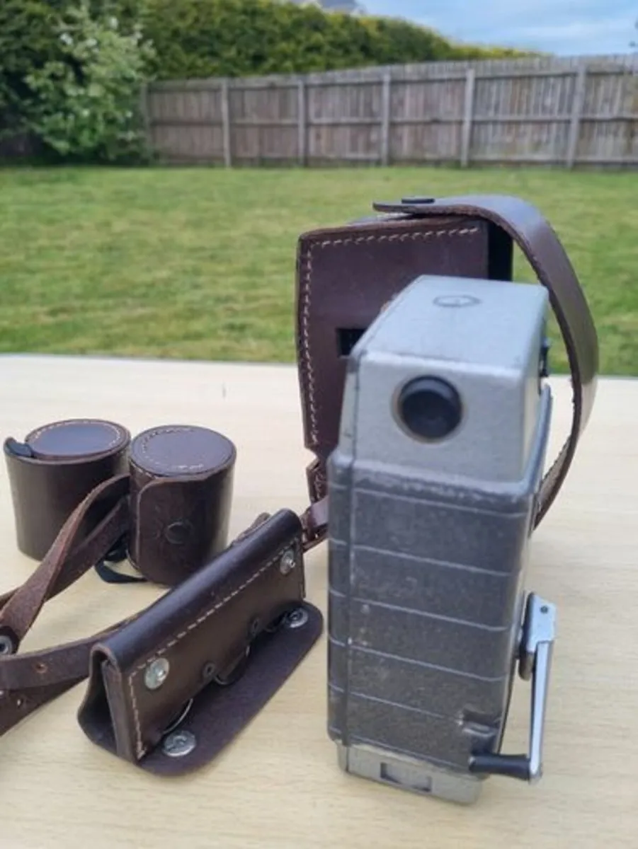 Vintage Bell & Howell 624 EE Autoset Cine Film Cam - Image 4