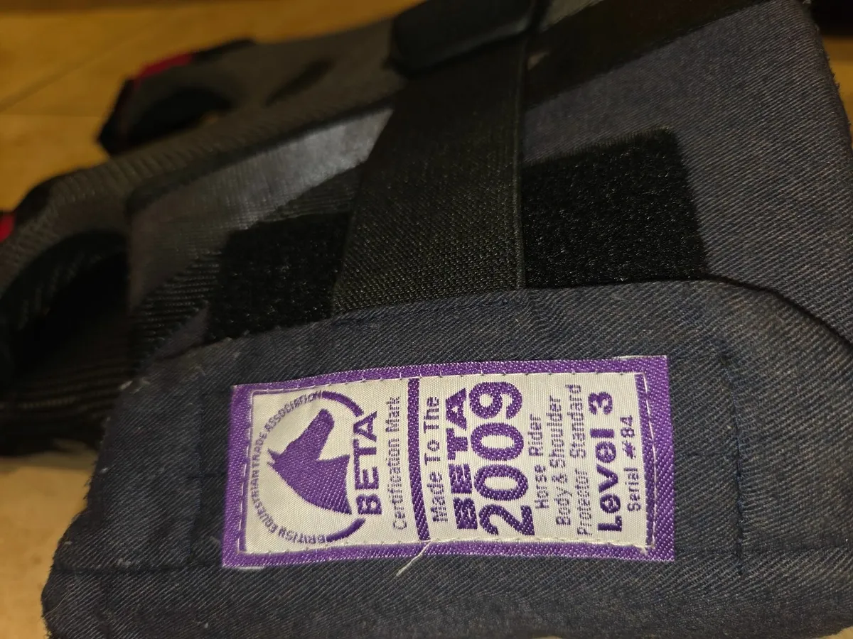 Horse riding body protector (childs) - Image 2