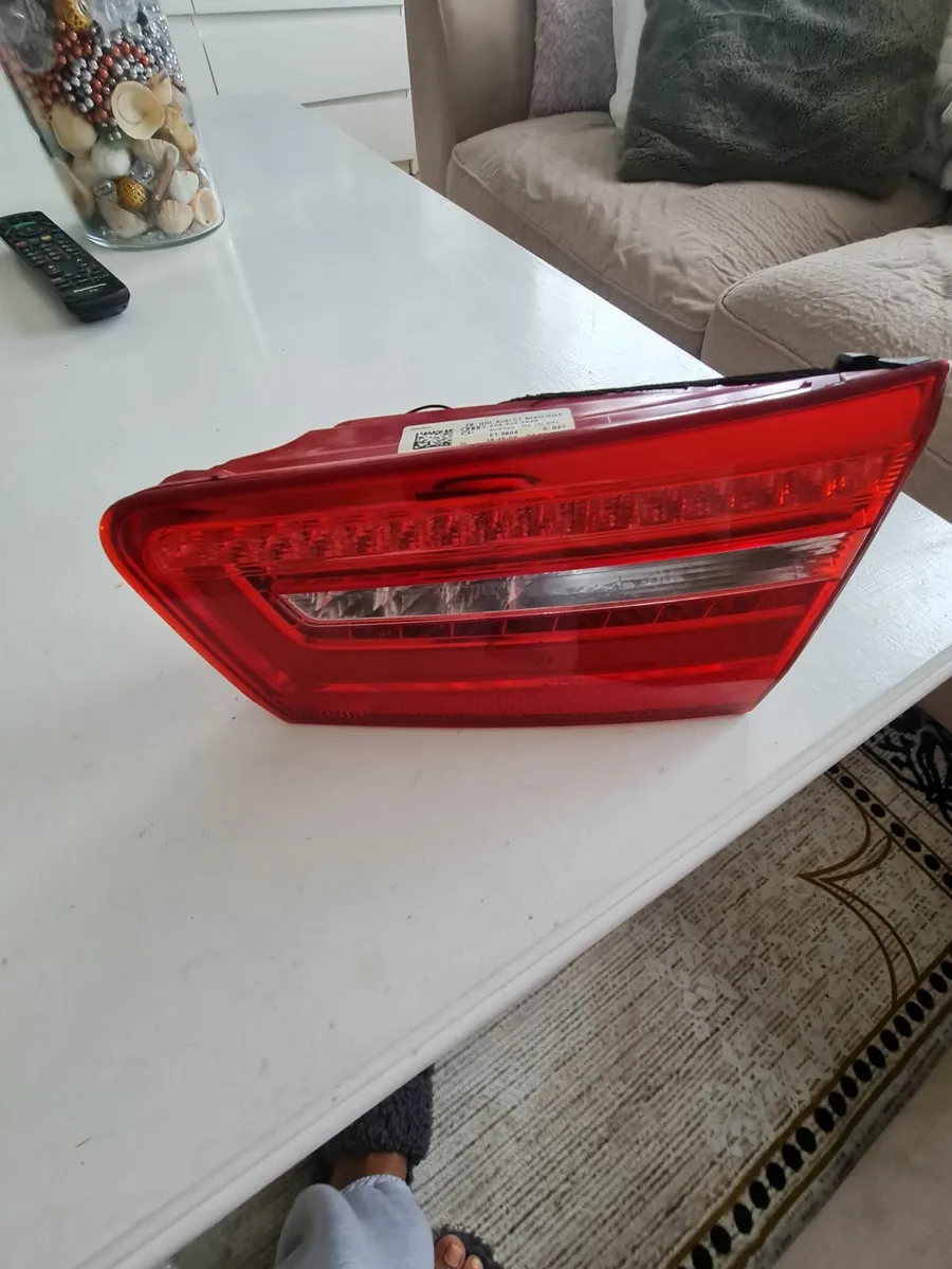 4G9945094B - Image 3