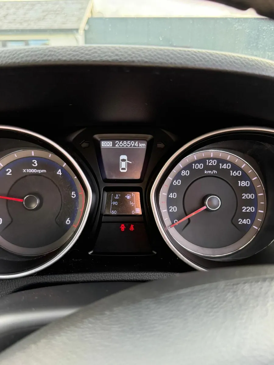 Hyundai i30 2015 - Image 2