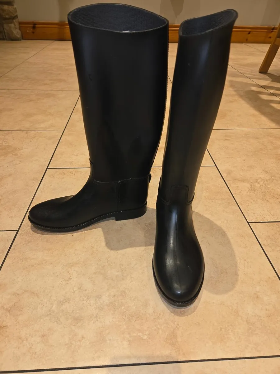 Horse riding boots