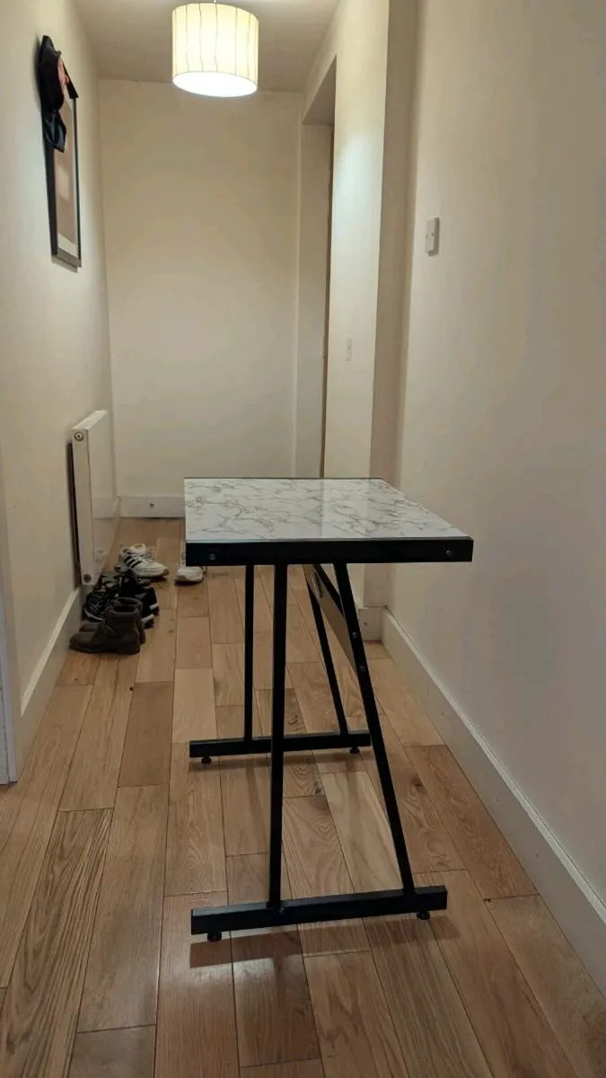 Office table - Image 3