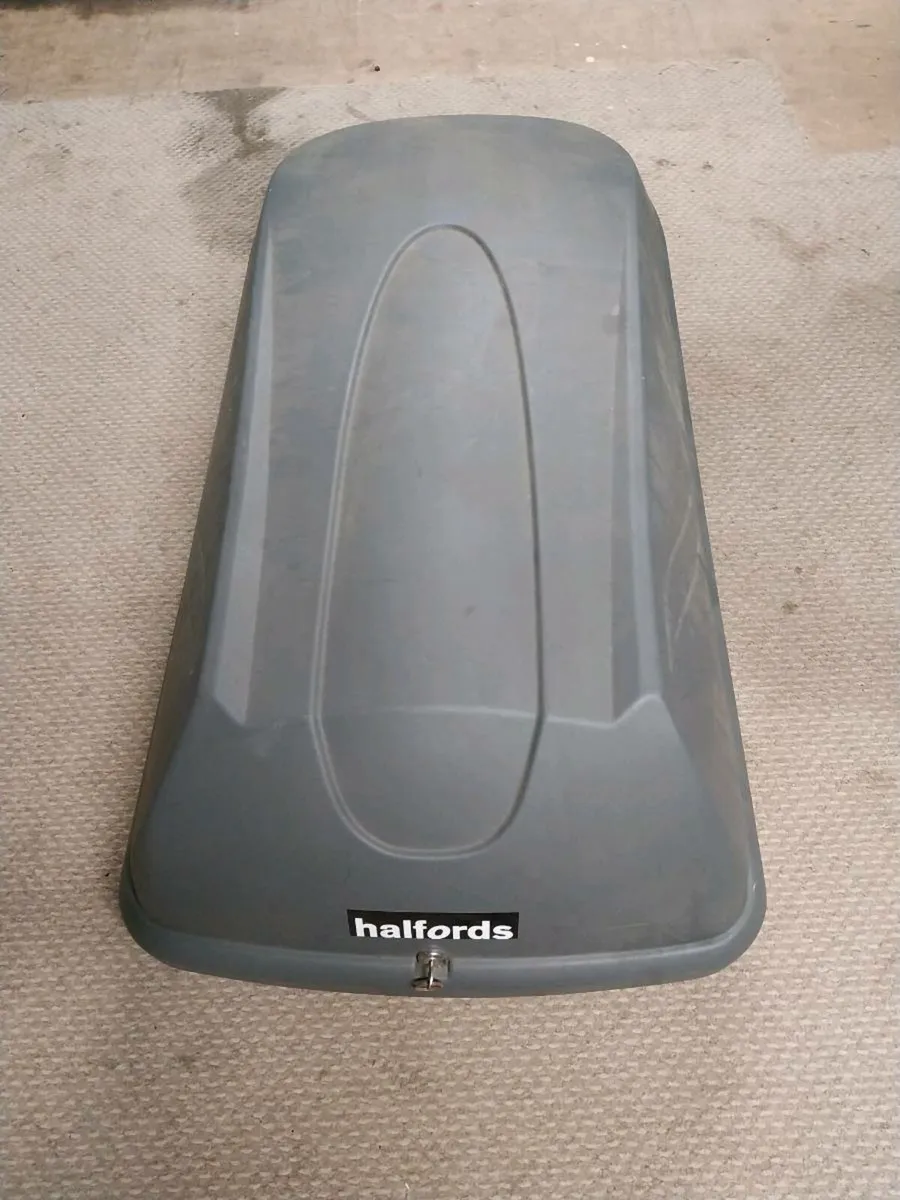 Large roof box - Image 1