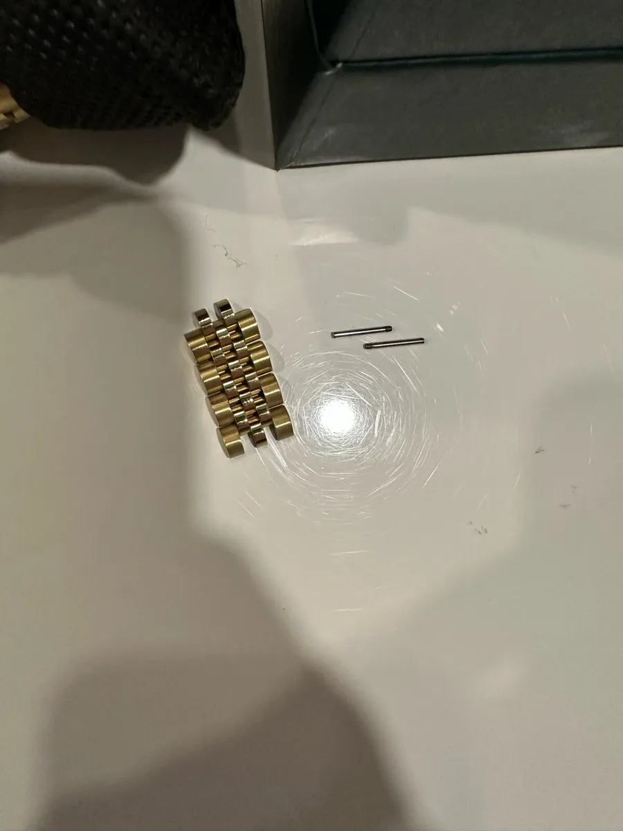 Women’s Watch - Image 4