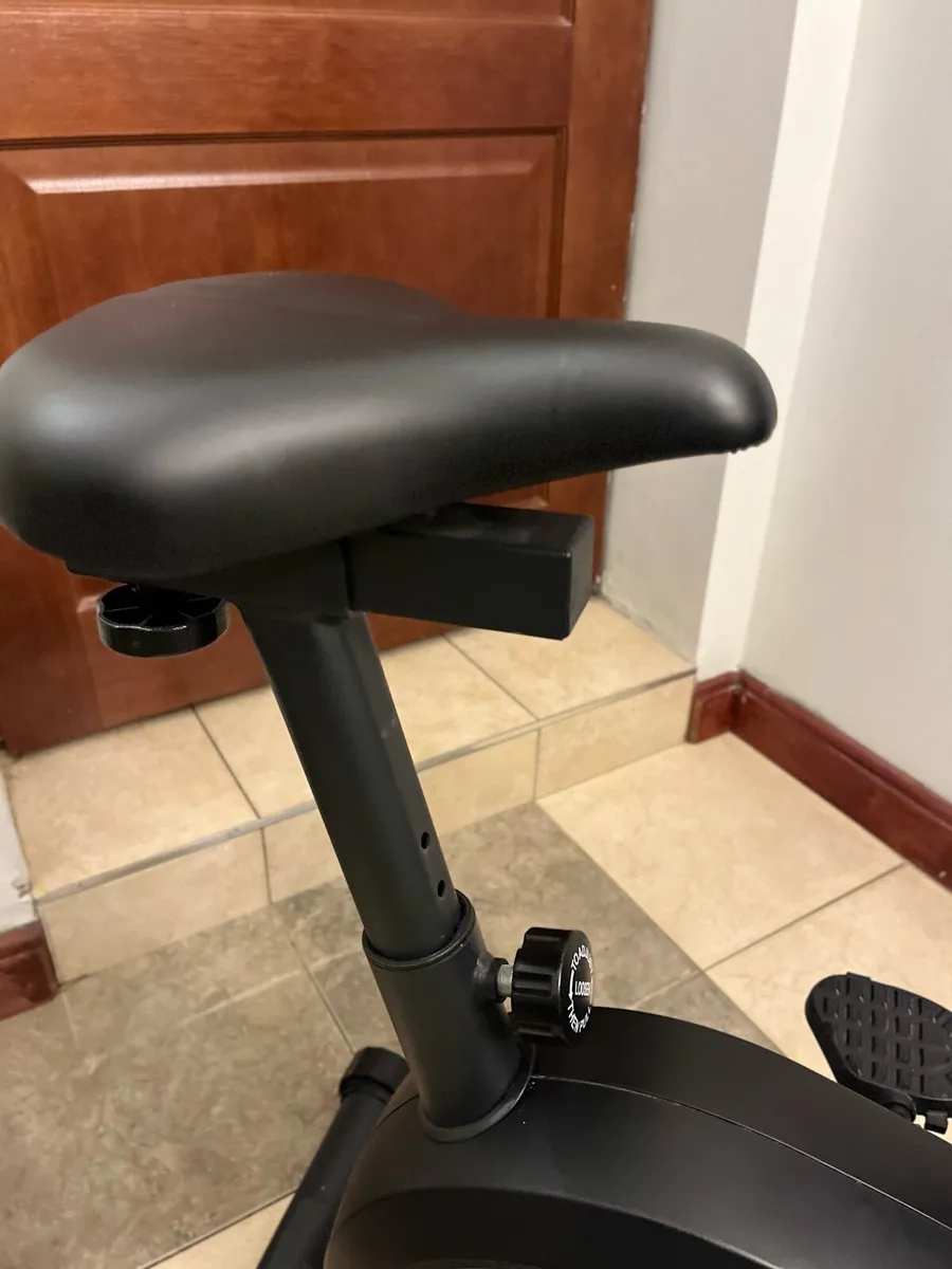 Exercise bike - Image 4