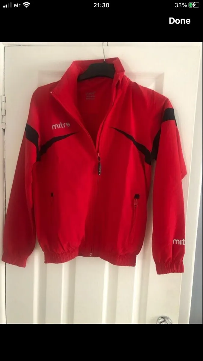 Boys zip jacket size M €8 - Image 2