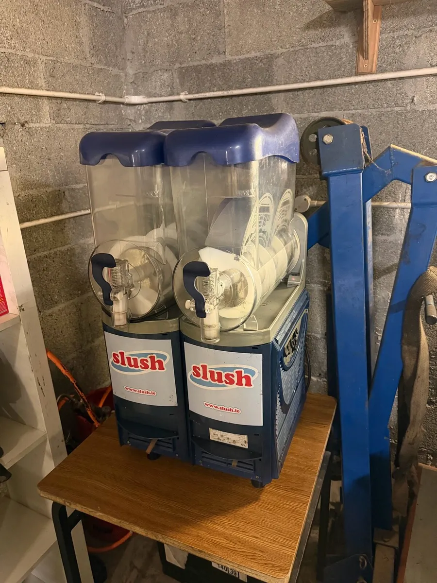 Slush Machine