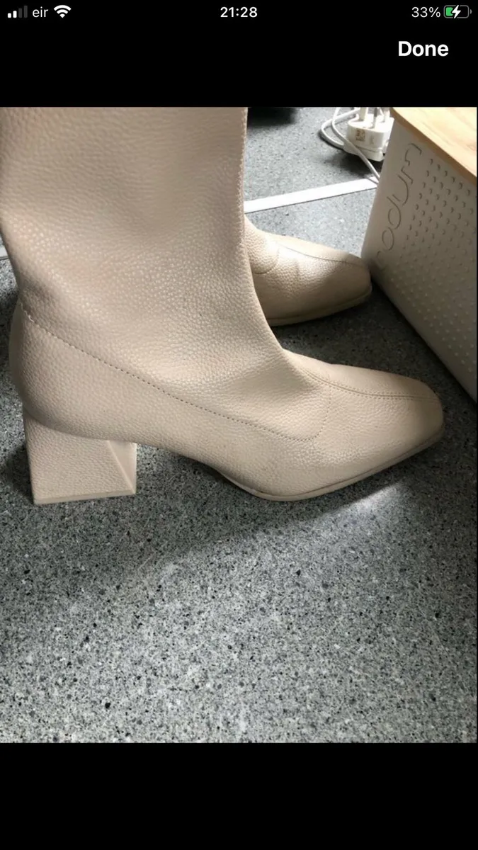 Ladies boots size 6 €5 - Image 2