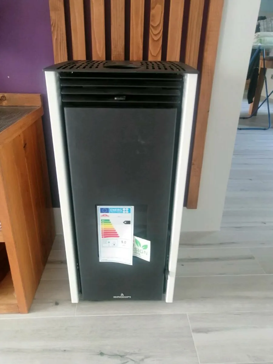 NO ELECTRICITY Wood Pellet Stove (Room Heater) - Image 1