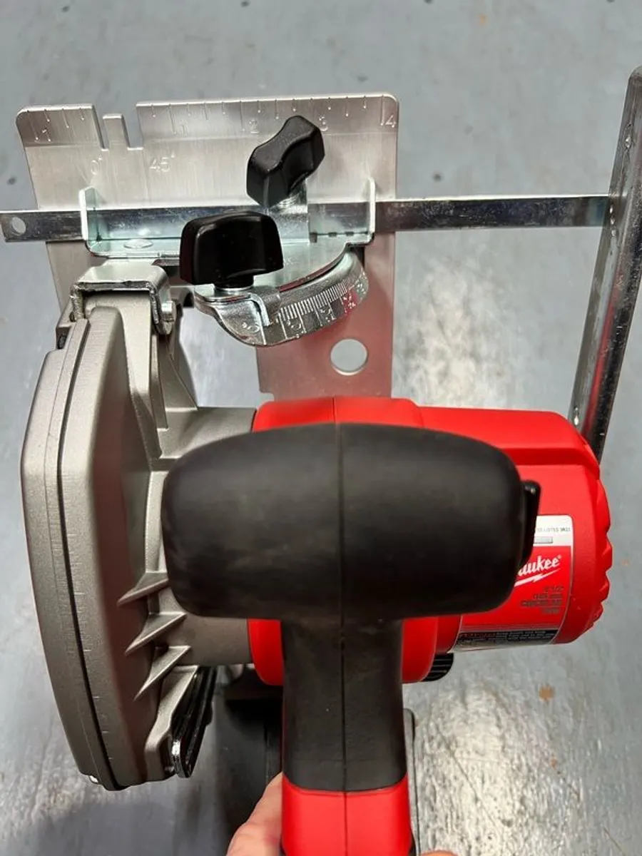 Milwaukee M18 Circular Saw - Image 2