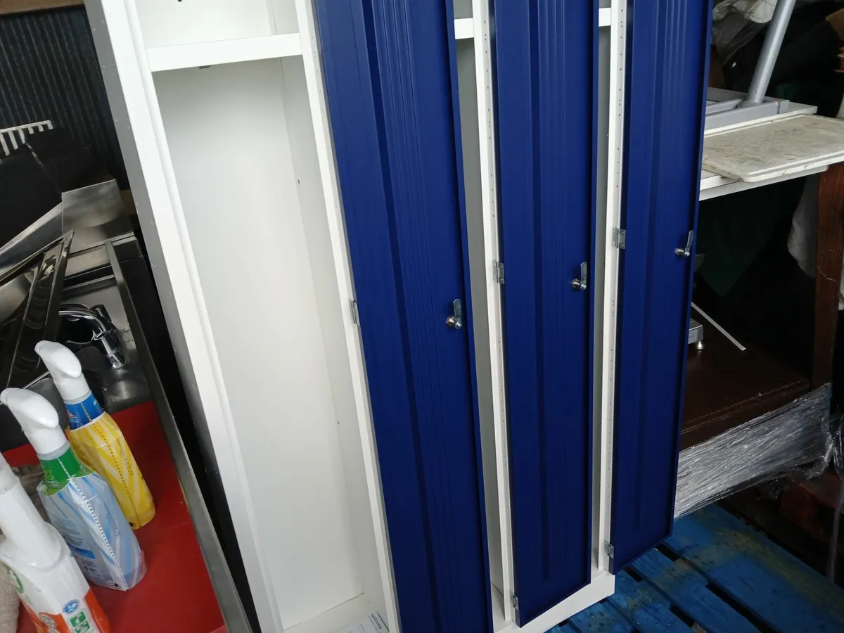 Personal lockers 3x1..new lot of (4)sets  availabl - Image 1