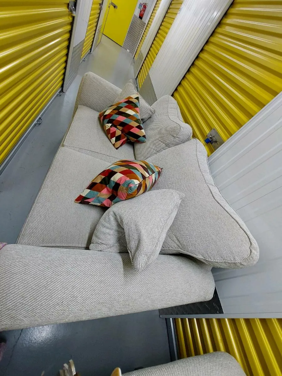 2 seater and 3 seater couch - Image 2