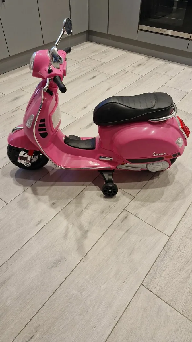 Electric vespa - Image 1