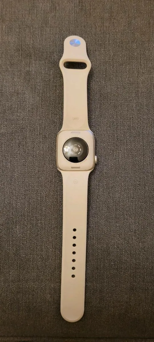 Smart watch: Brand new Apple watch SE Gen2 40mm - Image 2