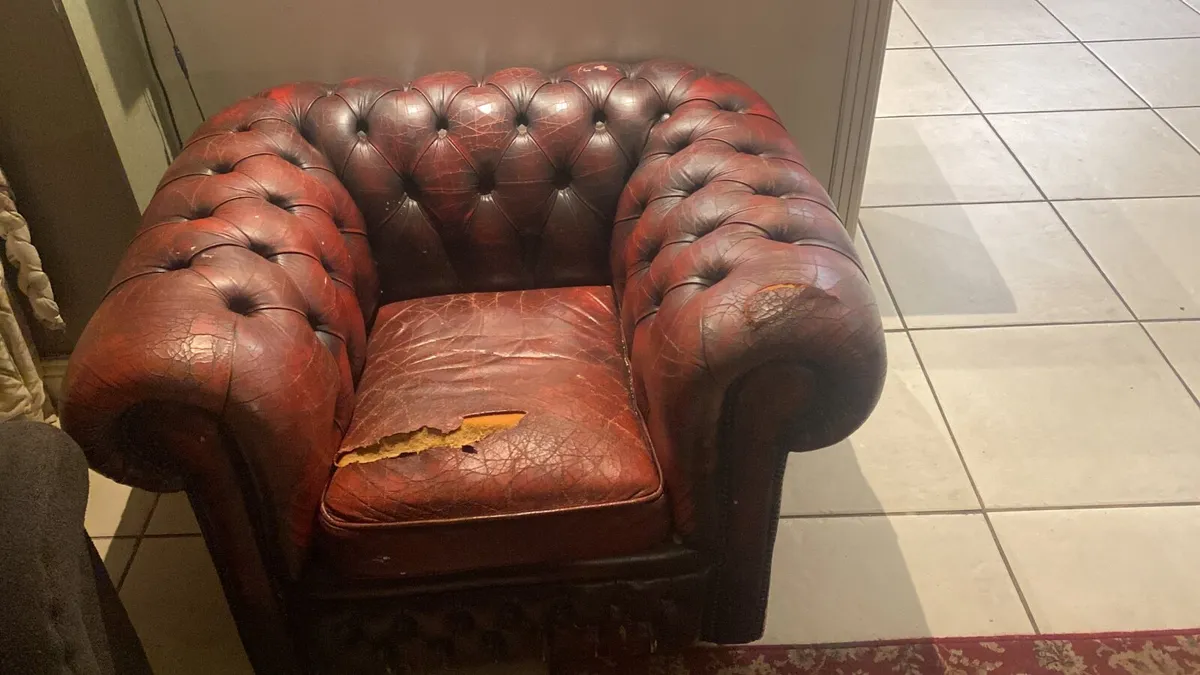 Chesterfield suite for reupholstering - Image 1